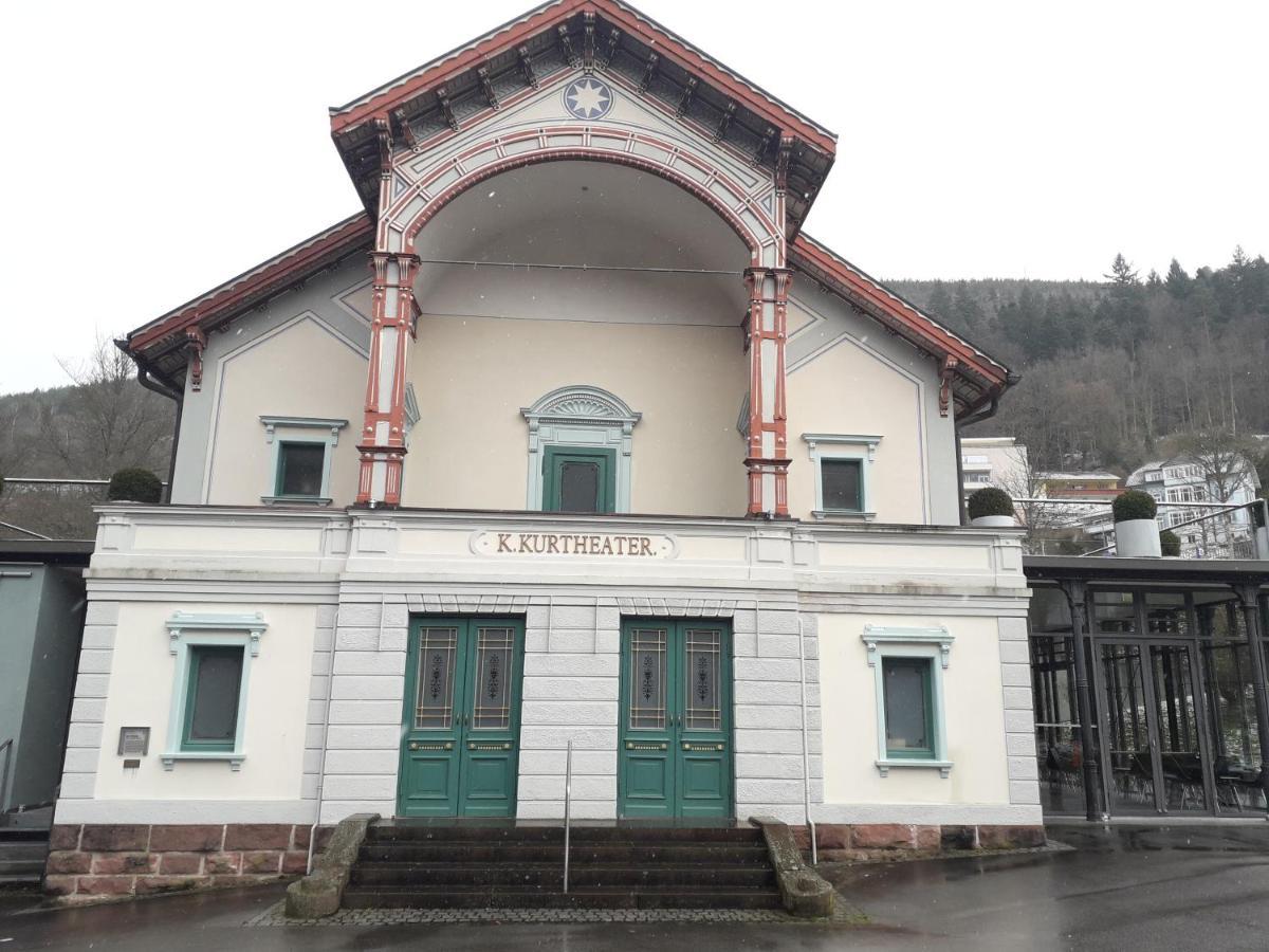 Ferienwohnung In Ruhiger Waldrandlage Bad Wildbad Exterior foto